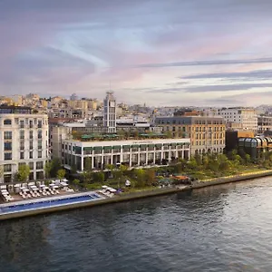 The Peninsula Отель